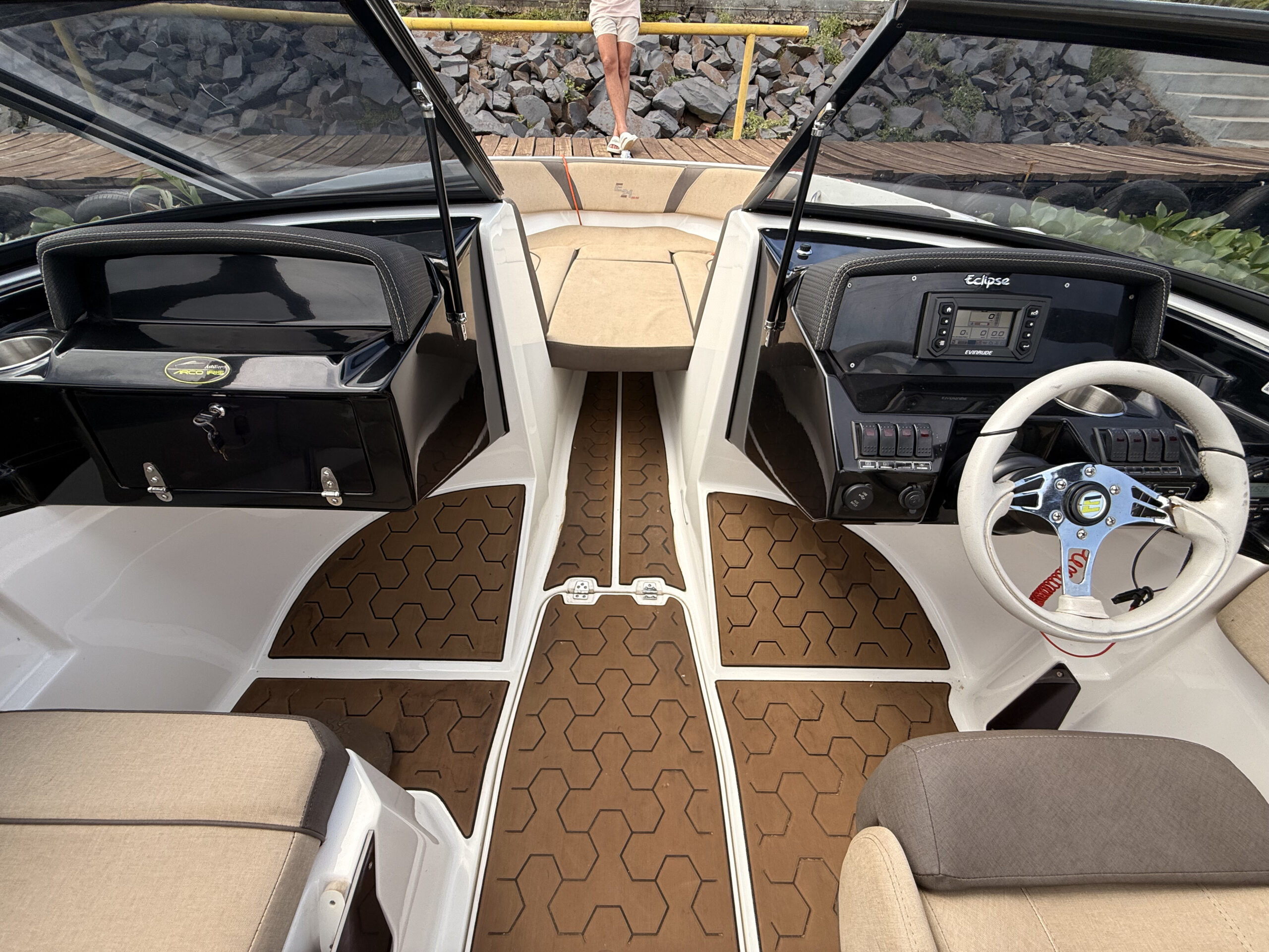 Eclipse 21SS - Evinrude 200 7 Eclipse 21SS - Evinrude 200 - Image 7